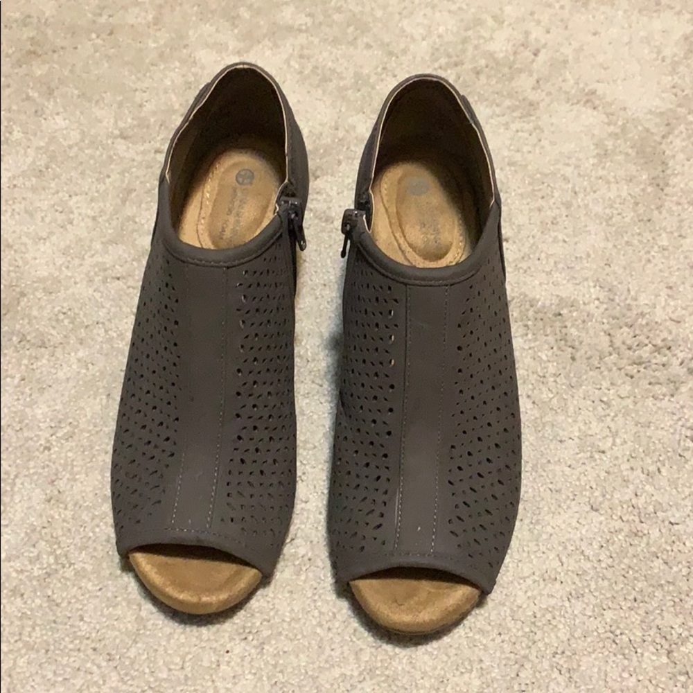 Open toe booties size 6.5